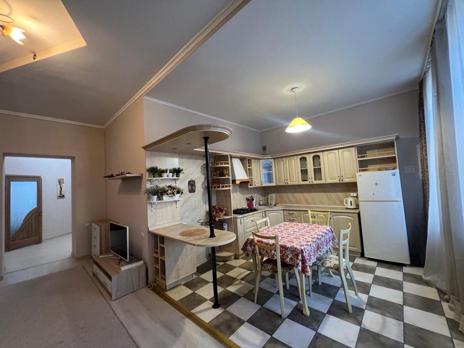 Apartment On Baseinaya Street 13 Киев Екстериор снимка