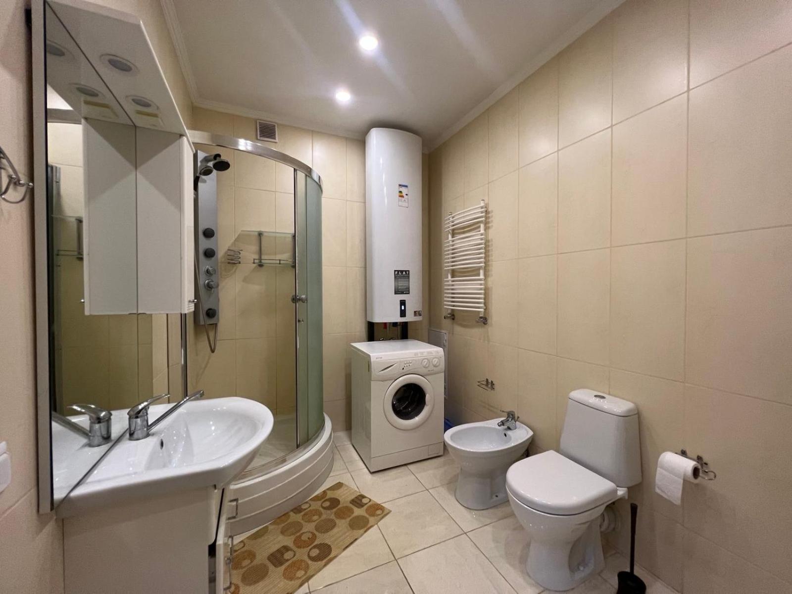 Apartment On Baseinaya Street 13 Киев Екстериор снимка