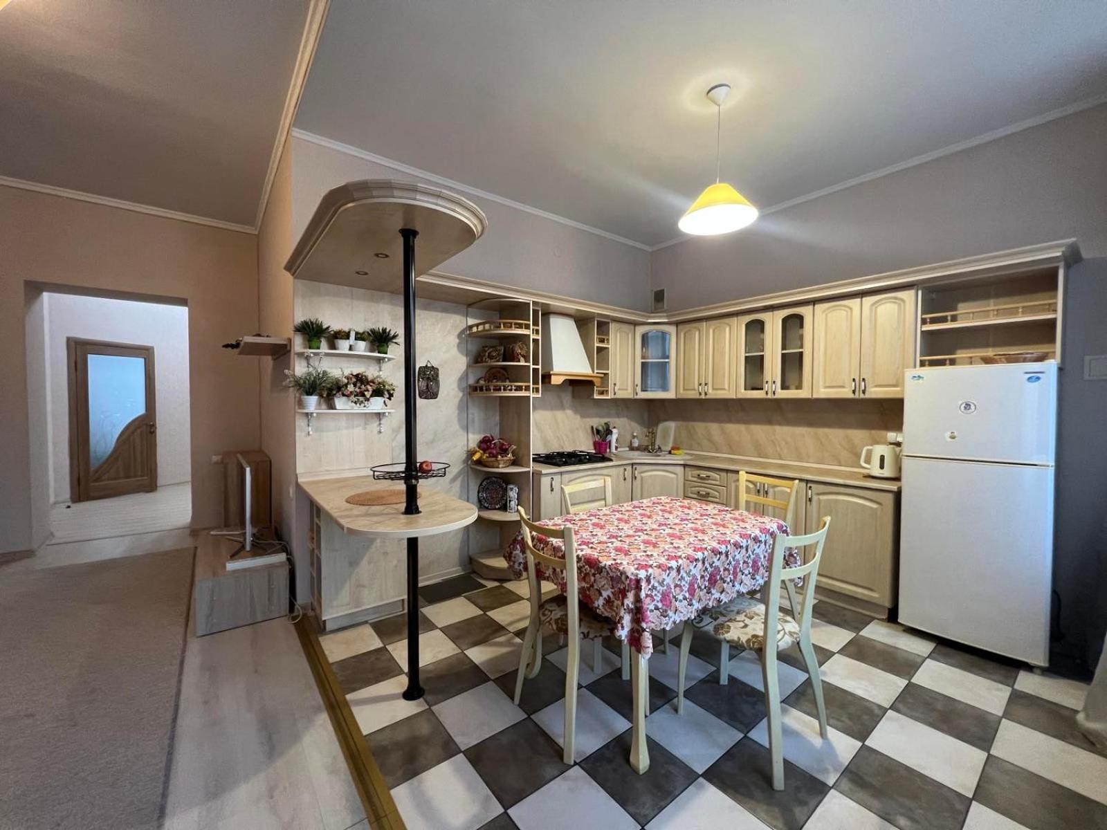 Apartment On Baseinaya Street 13 Киев Екстериор снимка
